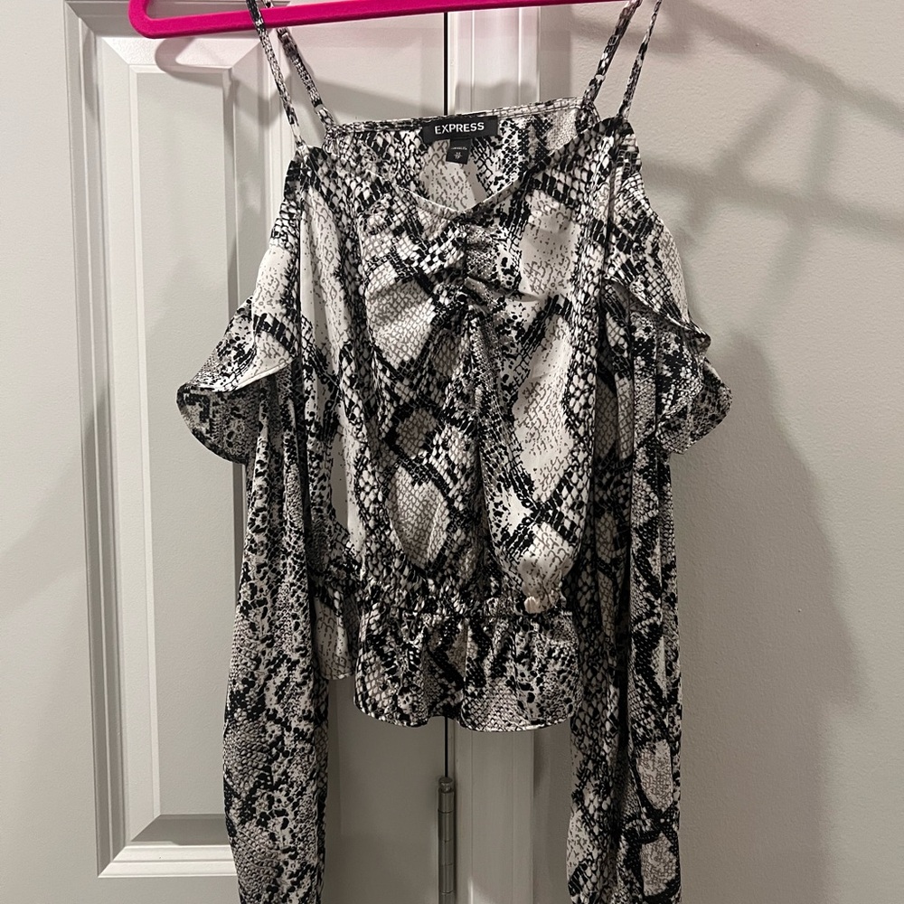 Express Monochrome Snake Print Blouse